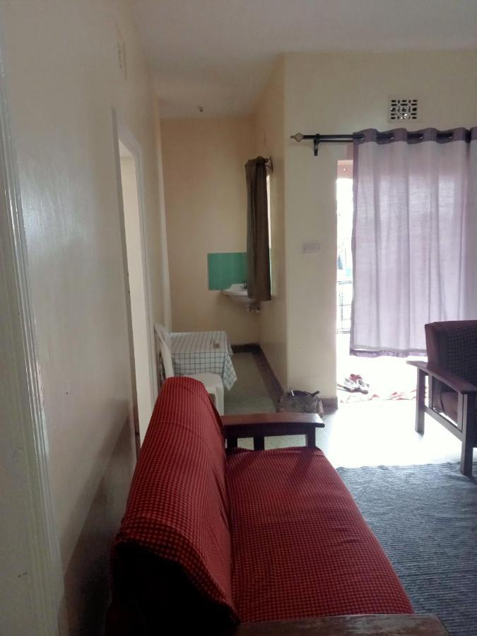 Pinkroses Gardens Hostel Nairobi Exterior photo