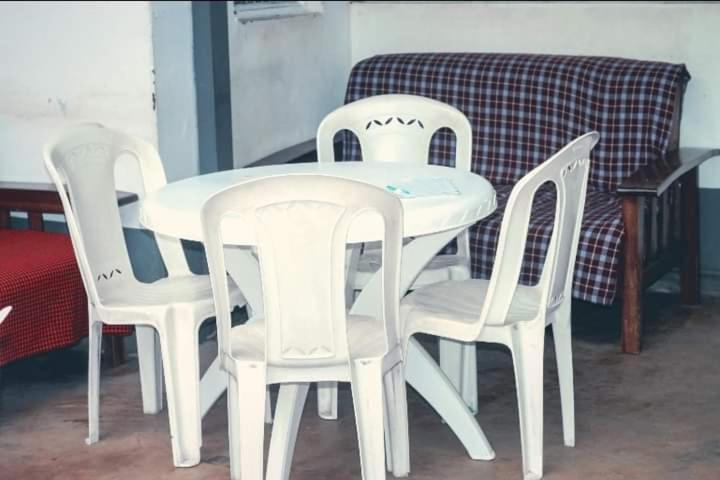 Pinkroses Gardens Hostel Nairobi Exterior photo