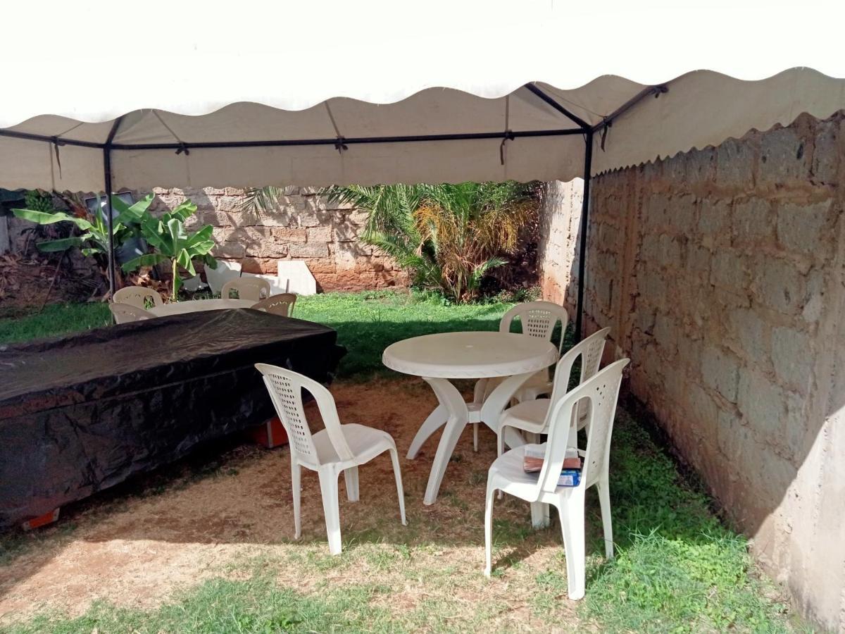 Pinkroses Gardens Hostel Nairobi Exterior photo