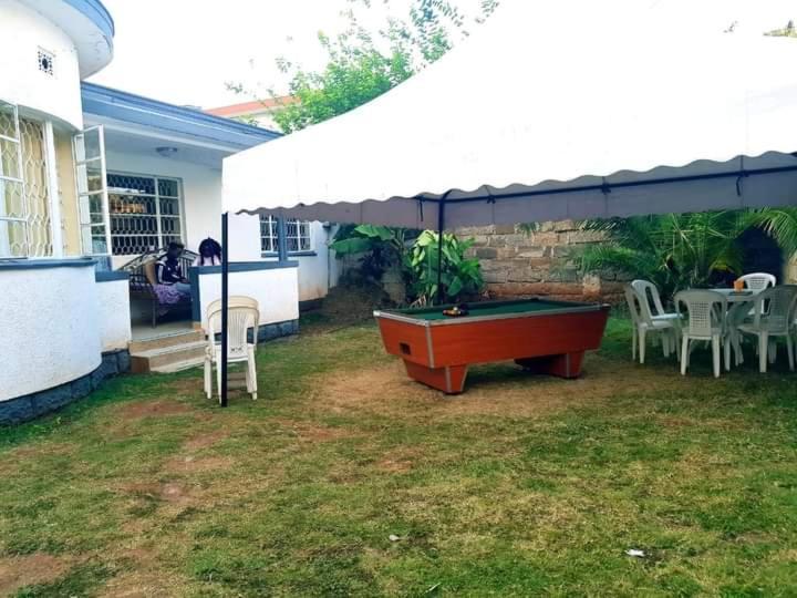 Pinkroses Gardens Hostel Nairobi Exterior photo